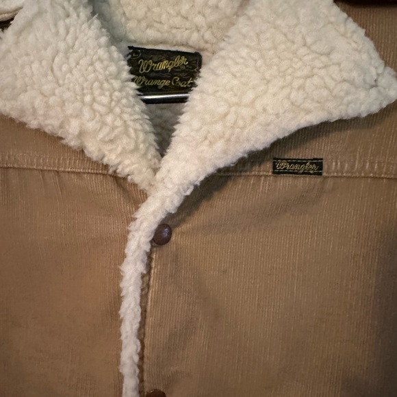 Wrangler Truckers corduroy and Sherpa coat $$40 - Picture 3 of 7